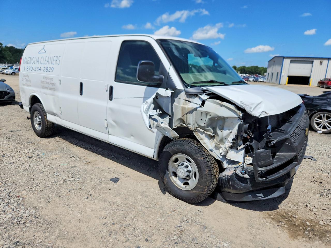 2017 CHEVROLET EXPRESS G2500 — снимка 4