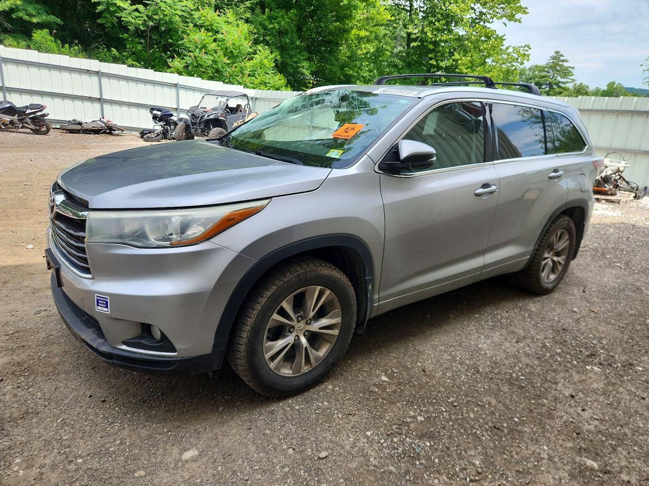 2015 TOYOTA HIGHLANDER XLE