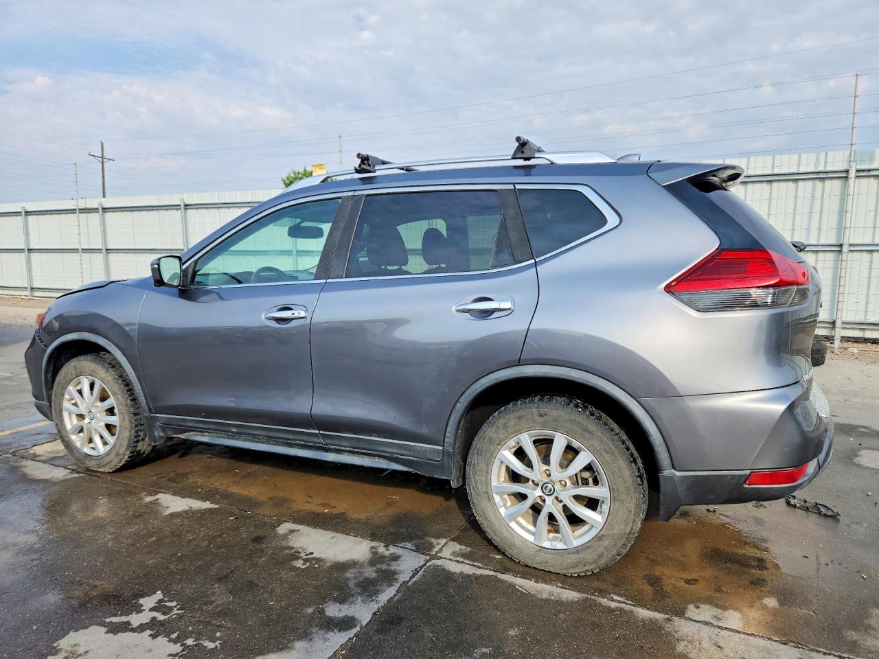 2017 NISSAN ROGUE SV — снимка 2