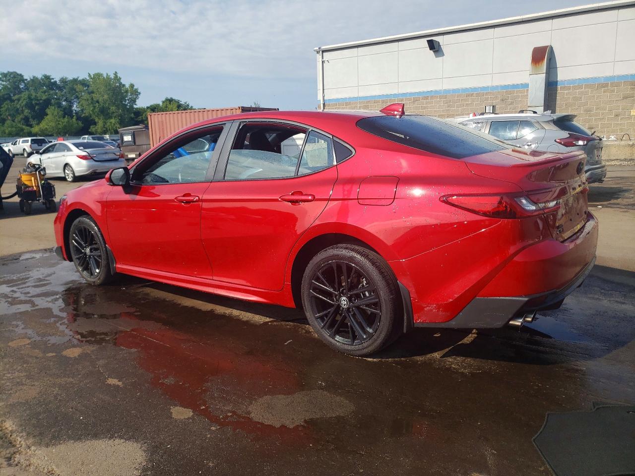 2025 TOYOTA CAMRY SE — снимка 2