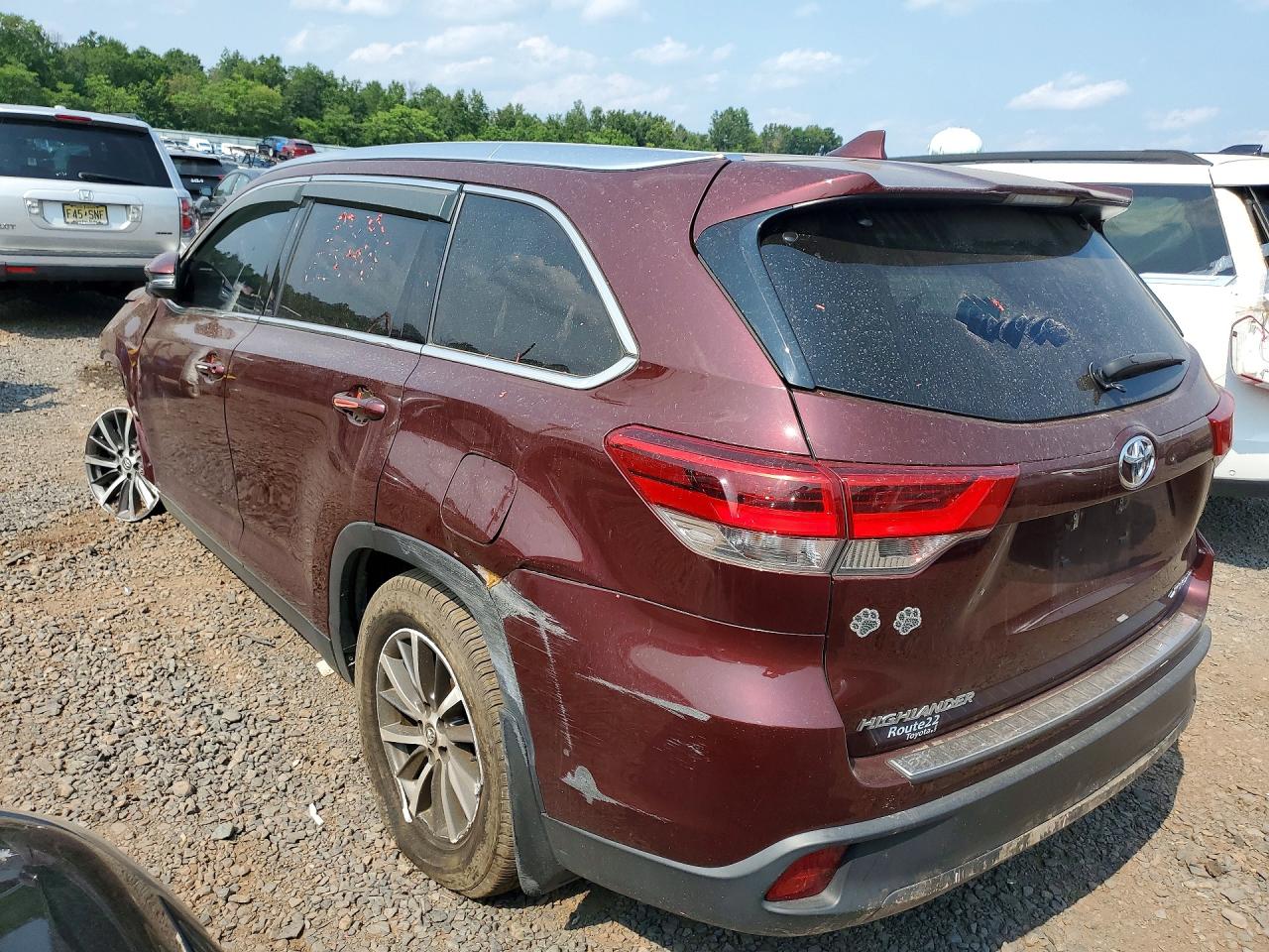 2019 TOYOTA HIGHLANDER XLE — снимка 2
