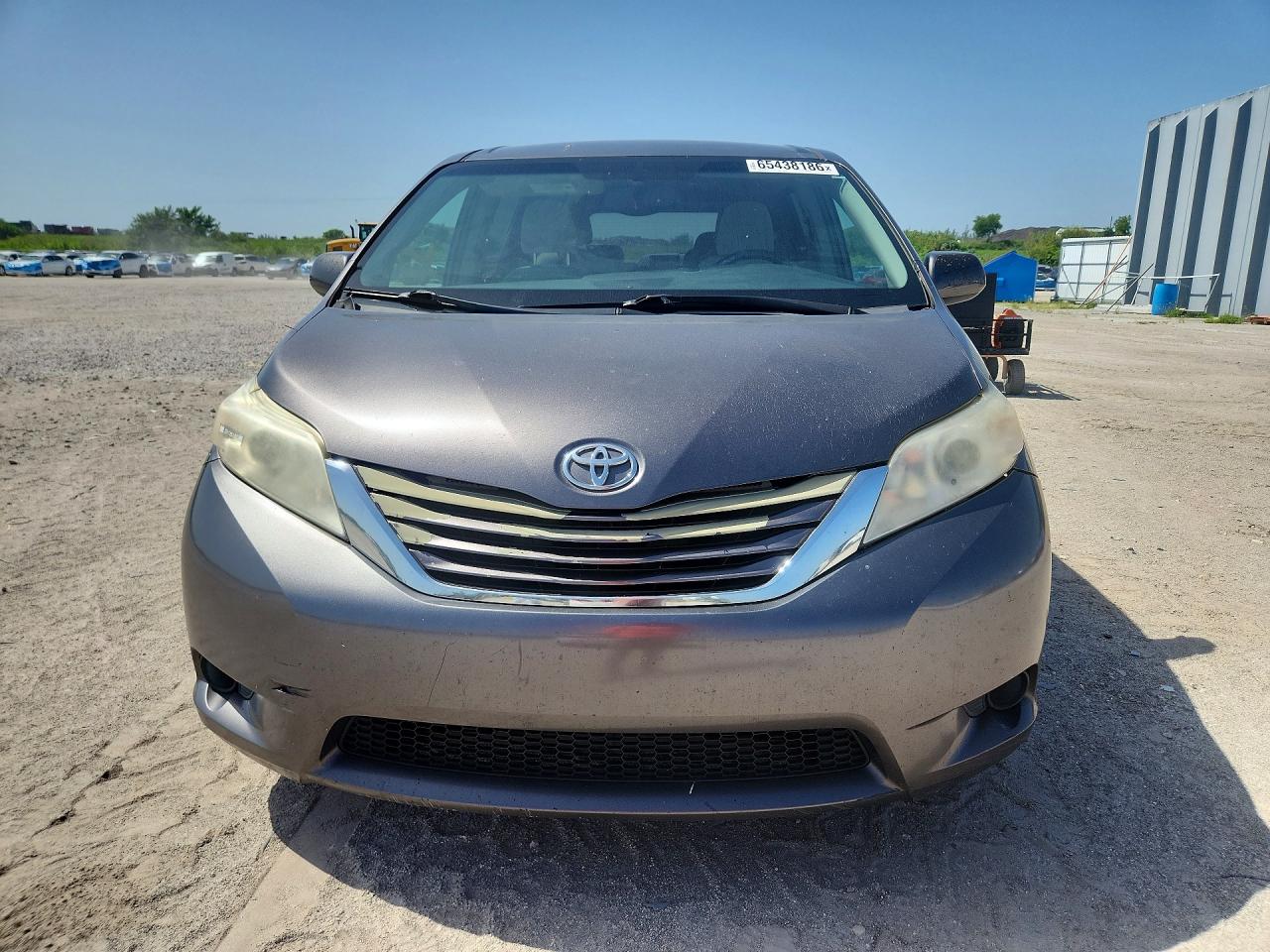 2017 TOYOTA SIENNA LE — снимка 5
