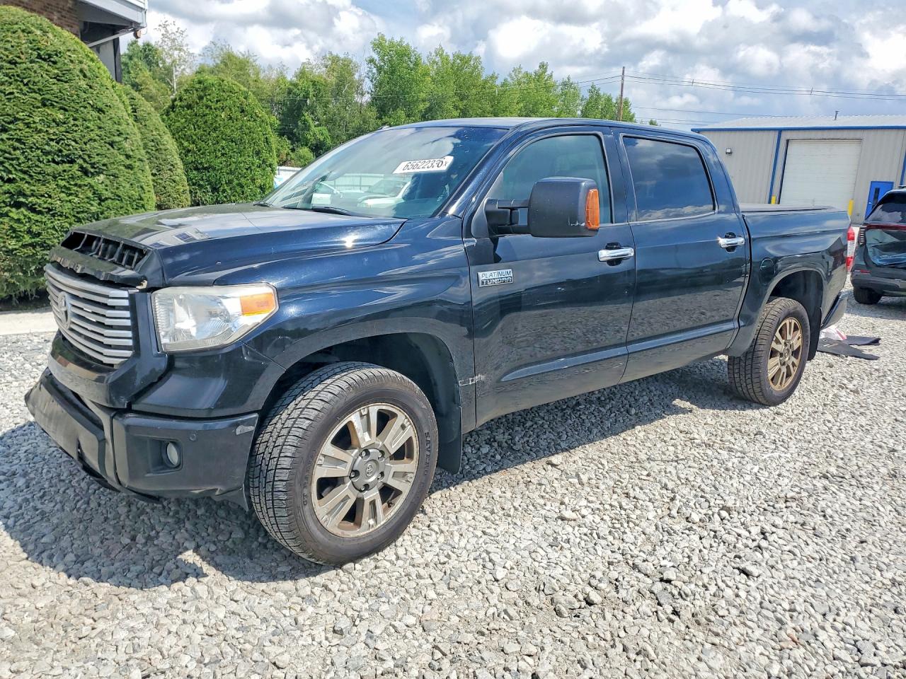 2015 TOYOTA TUNDRA PLATINUM