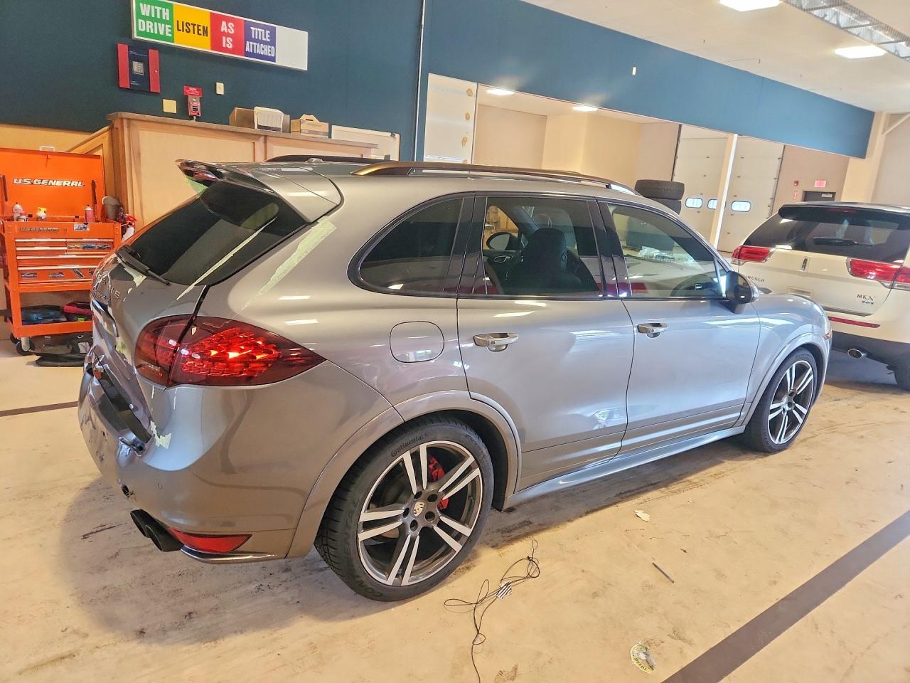 2013 PORSCHE CAYENNE GTS — снимка 3