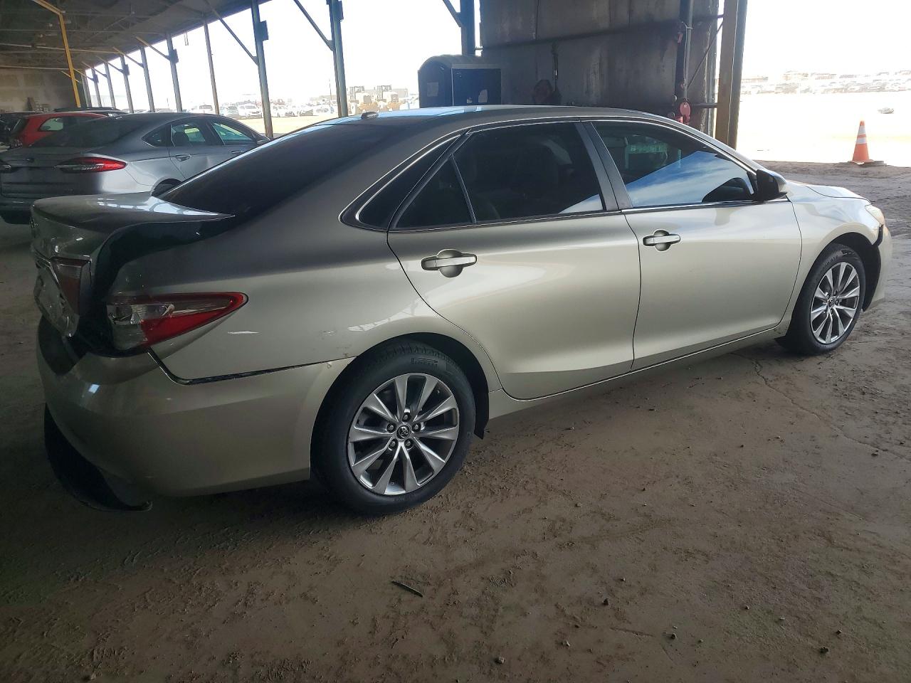 2015 TOYOTA CAMRY XLE V6 — снимка 3