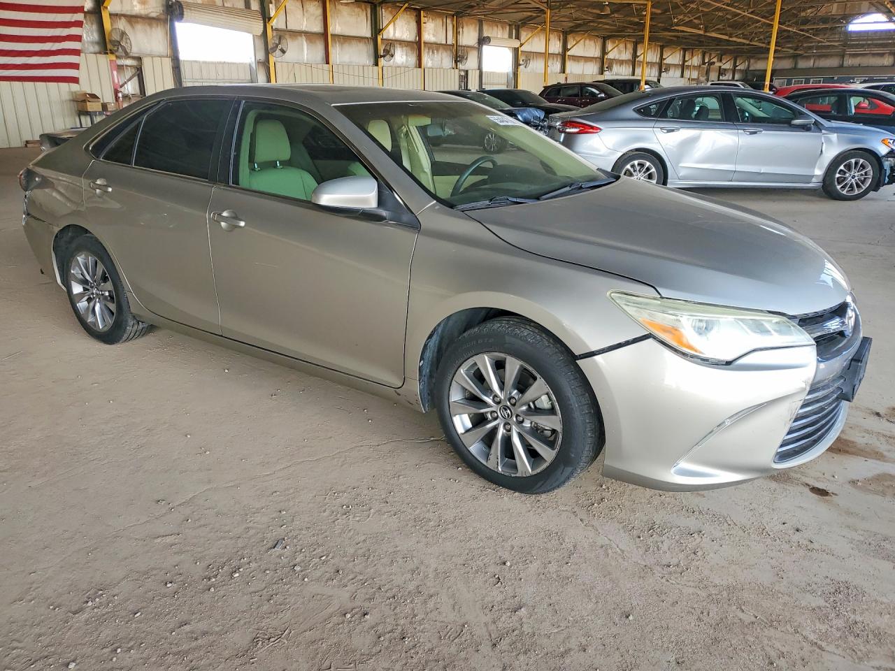 2015 TOYOTA CAMRY XLE V6 — снимка 4