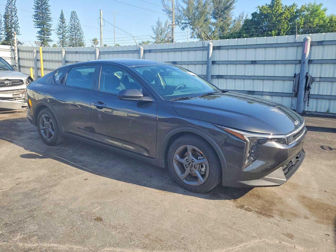 2025 KIA K4 LXS — снимка 4