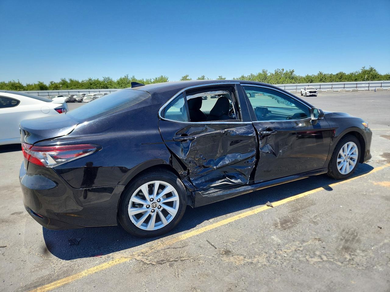 2023 TOYOTA CAMRY LE — снимка 3