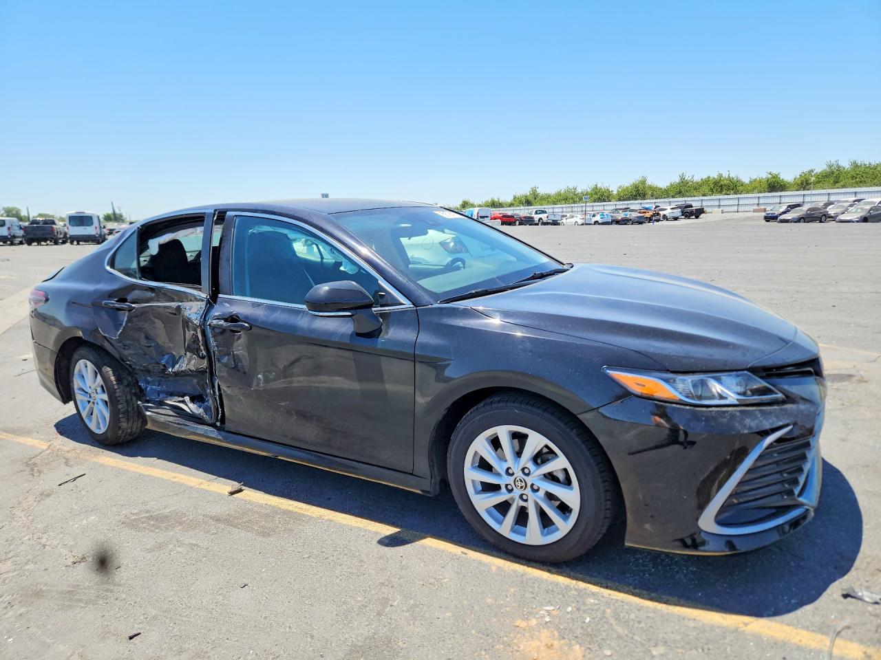 2023 TOYOTA CAMRY LE — снимка 4