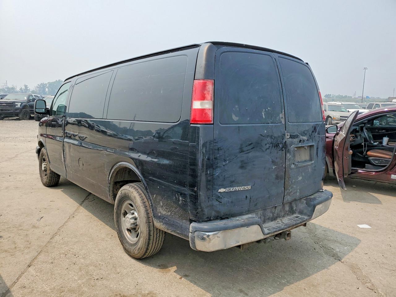 2017 CHEVROLET EXPRESS G2500 — снимка 2