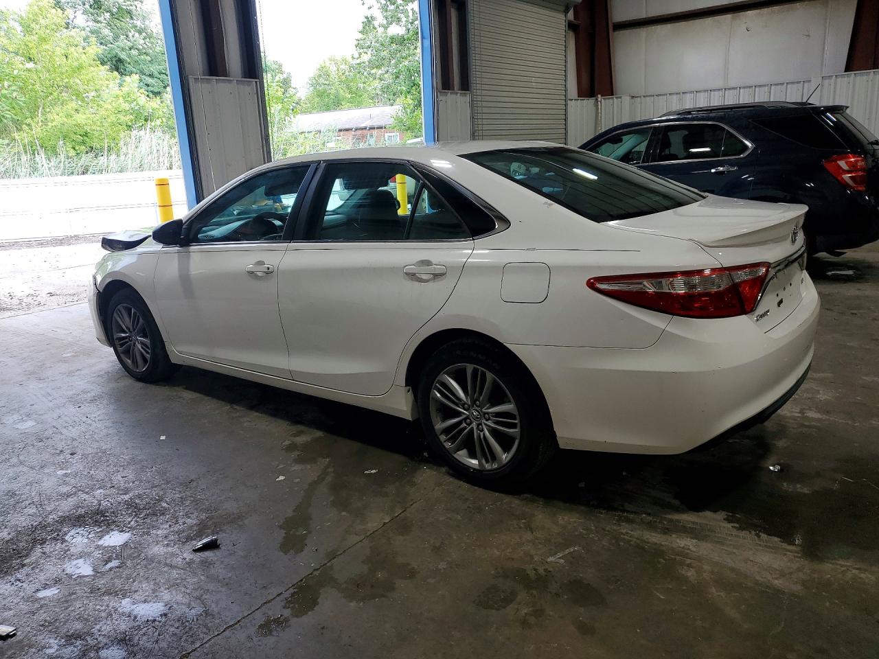 2015 TOYOTA CAMRY SE — снимка 2
