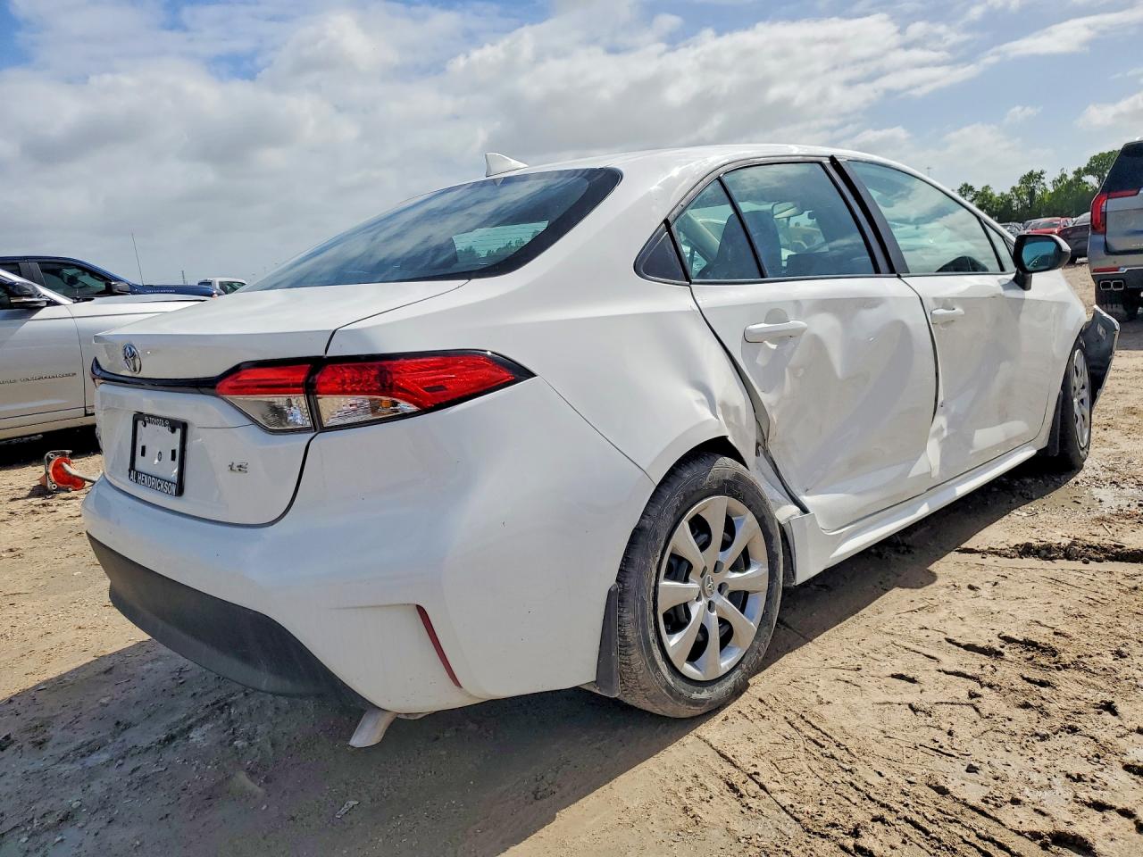 2026 TOYOTA COROLLA LE — снимка 3