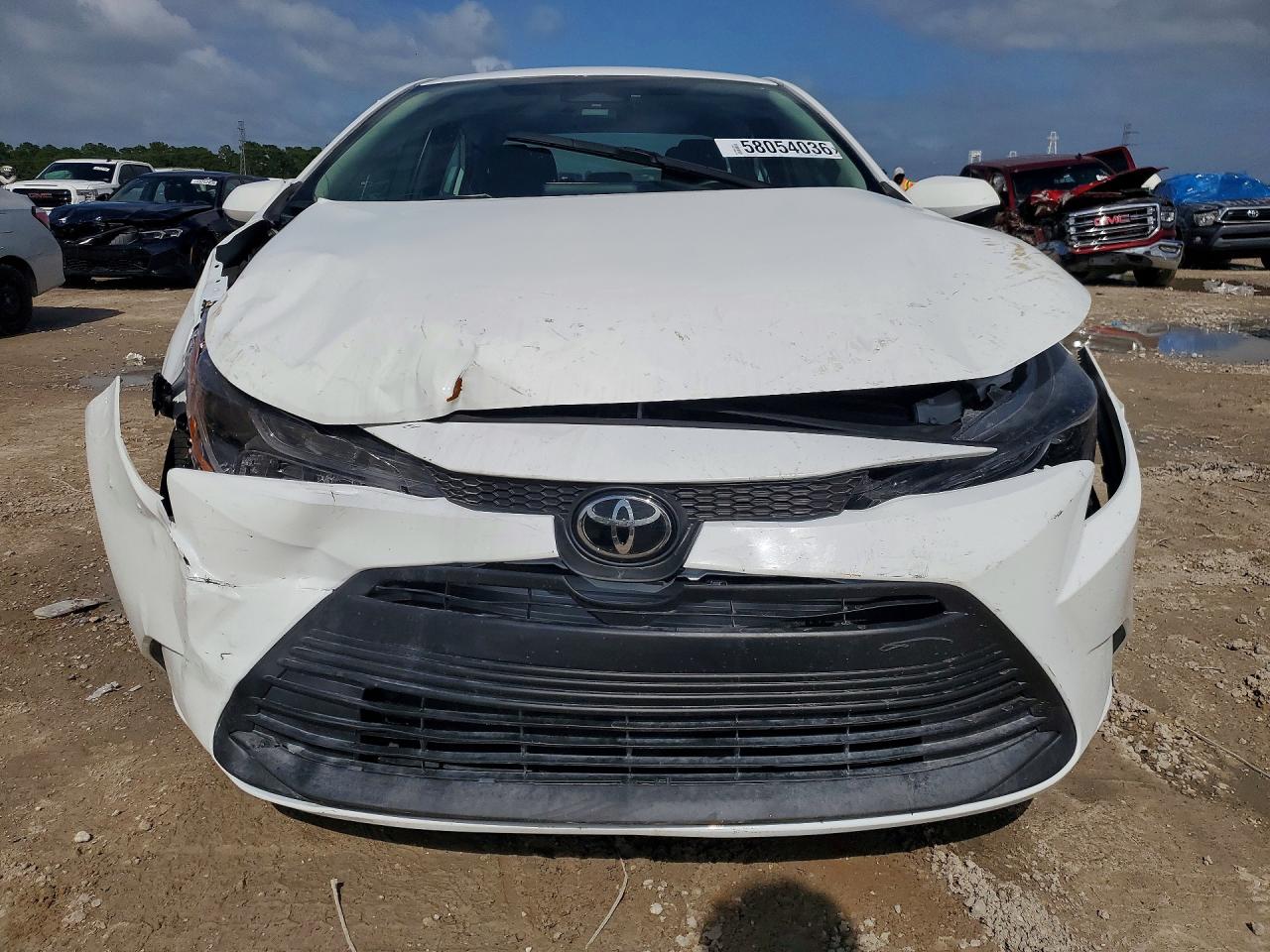 2026 TOYOTA COROLLA LE — снимка 5
