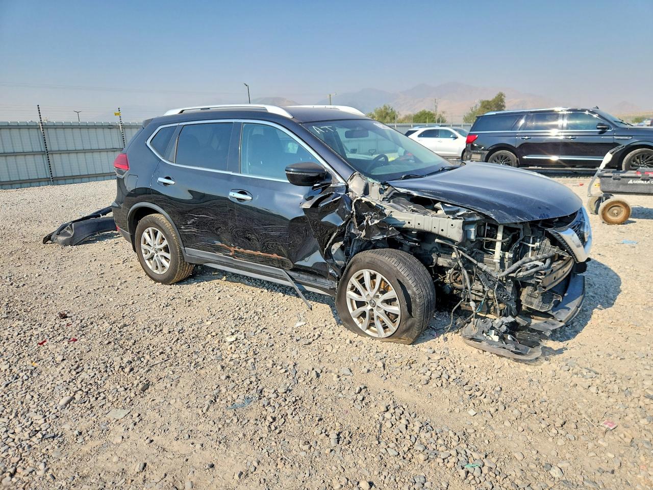 2017 NISSAN ROGUE SV — снимка 4