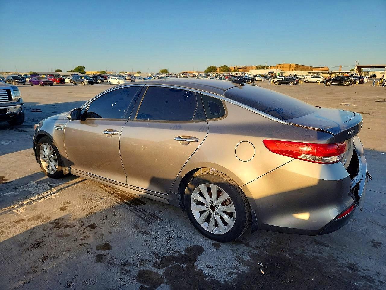 2017 KIA OPTIMA EX — снимка 2