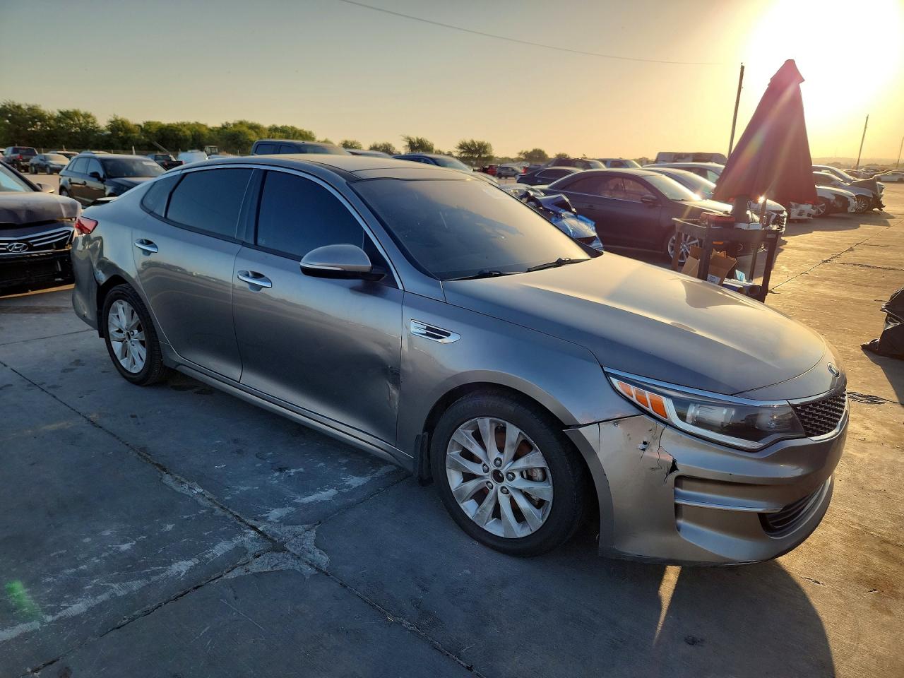 2017 KIA OPTIMA EX — снимка 4
