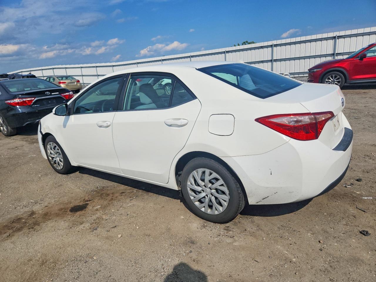 2018 TOYOTA COROLLA LE — снимка 2