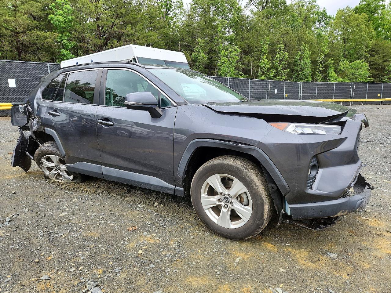 2020 TOYOTA RAV4 XLE — снимка 4