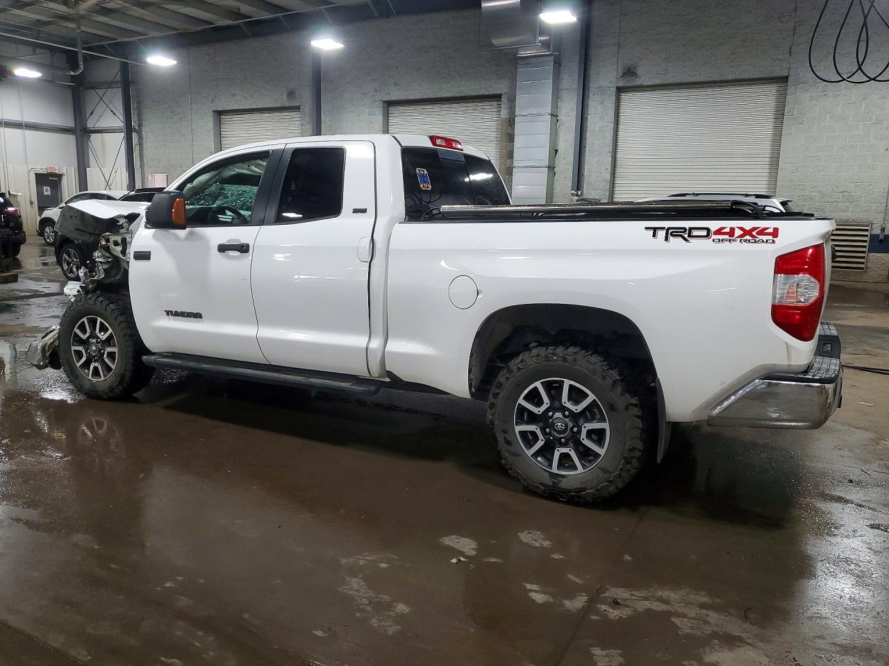 2018 TOYOTA TUNDRA SR5 — снимка 2
