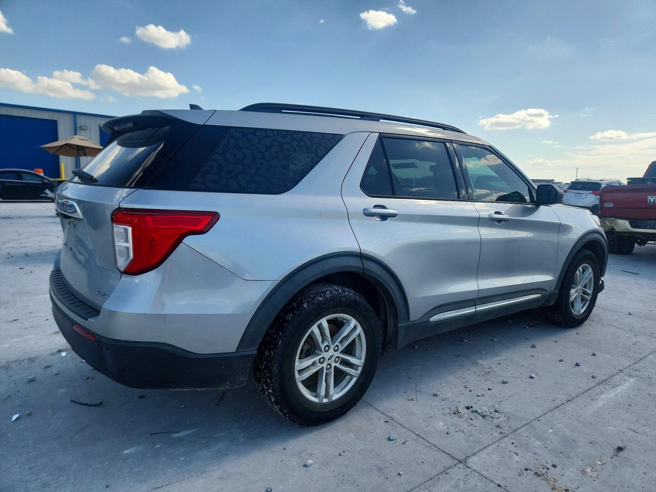 2021 FORD EXPLORER XLT — снимка 3