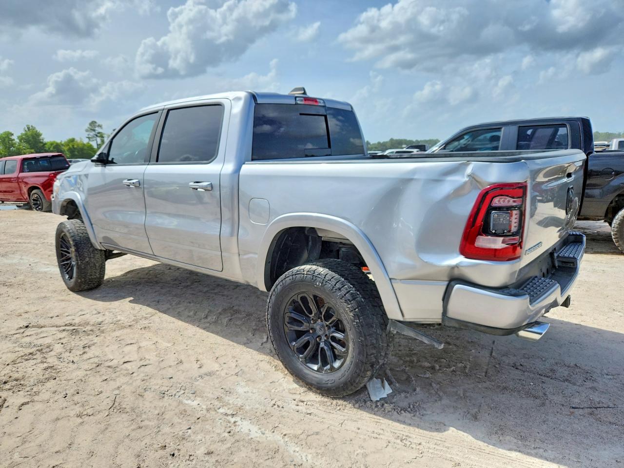 2021 RAM 1500 LARAMIE — снимка 2