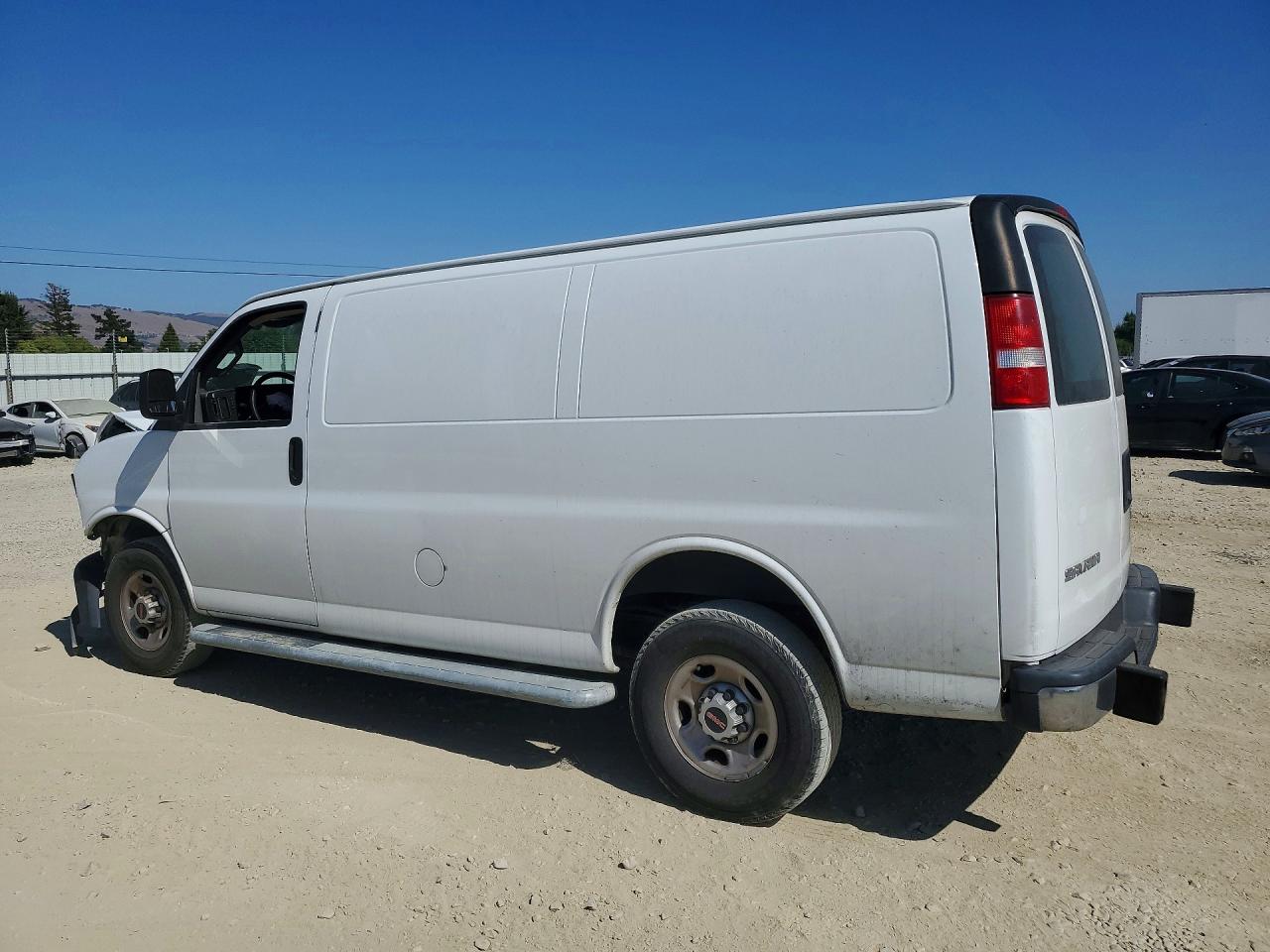 2019 GMC SAVANA G2500 — снимка 2