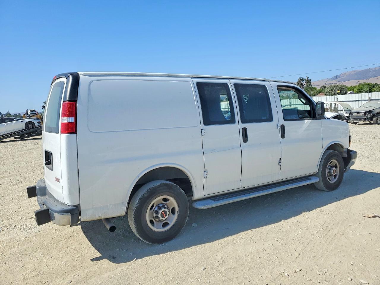 2019 GMC SAVANA G2500 — снимка 3