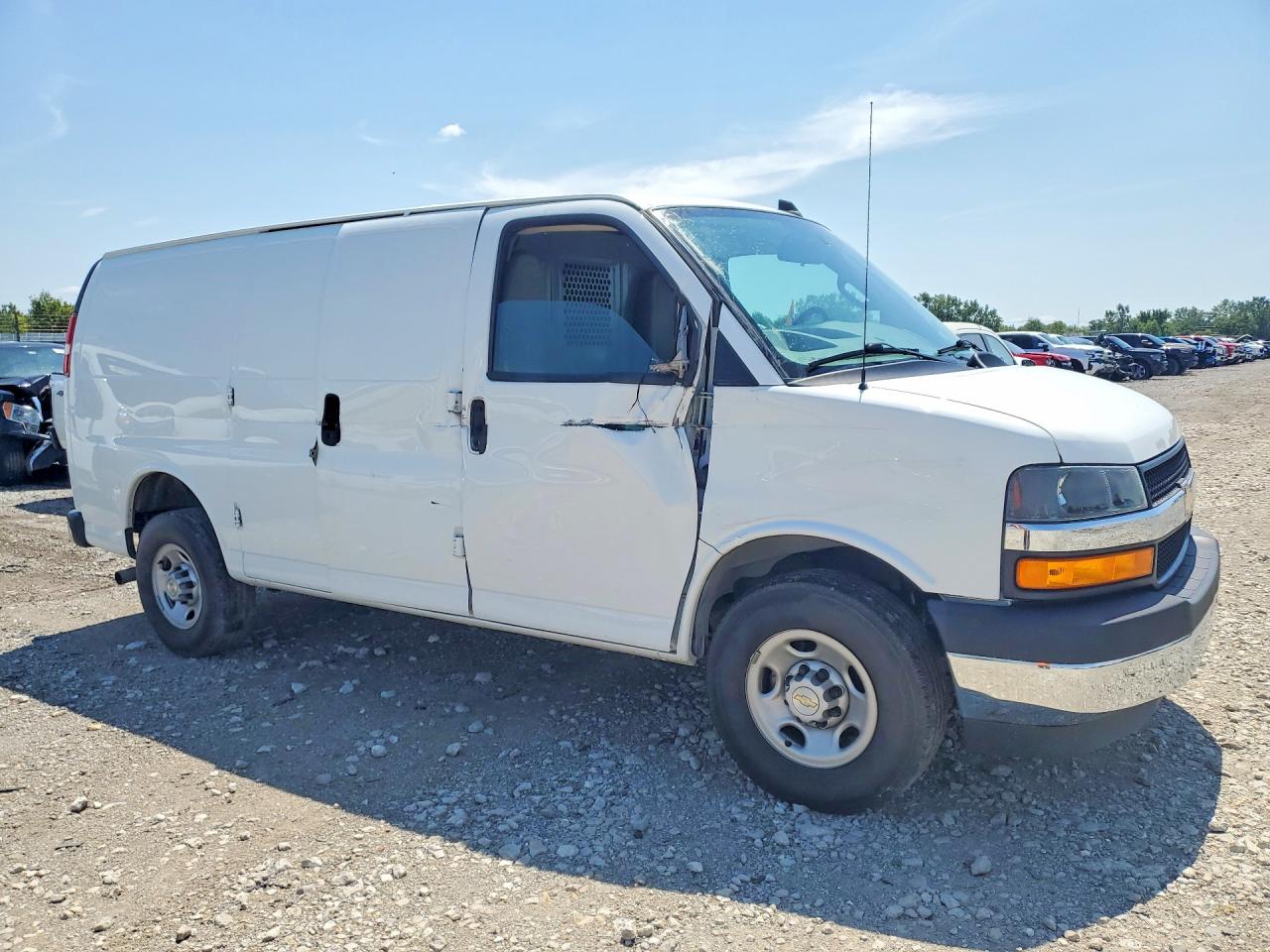2023 CHEVROLET EXPRESS G2500 4LT — снимка 4