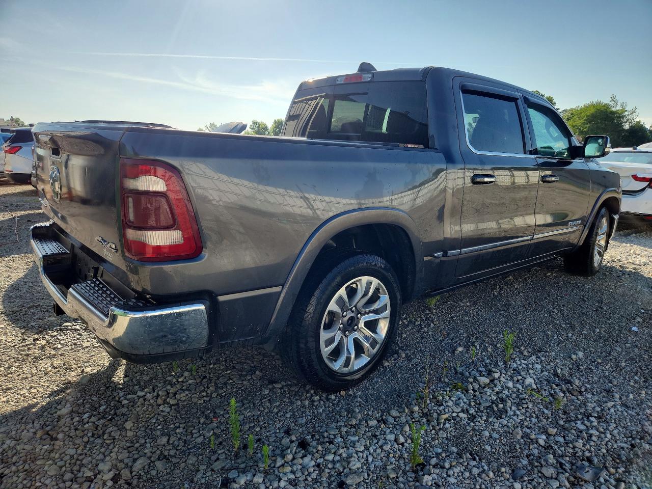 2022 RAM 1500 LIMITED — снимка 3