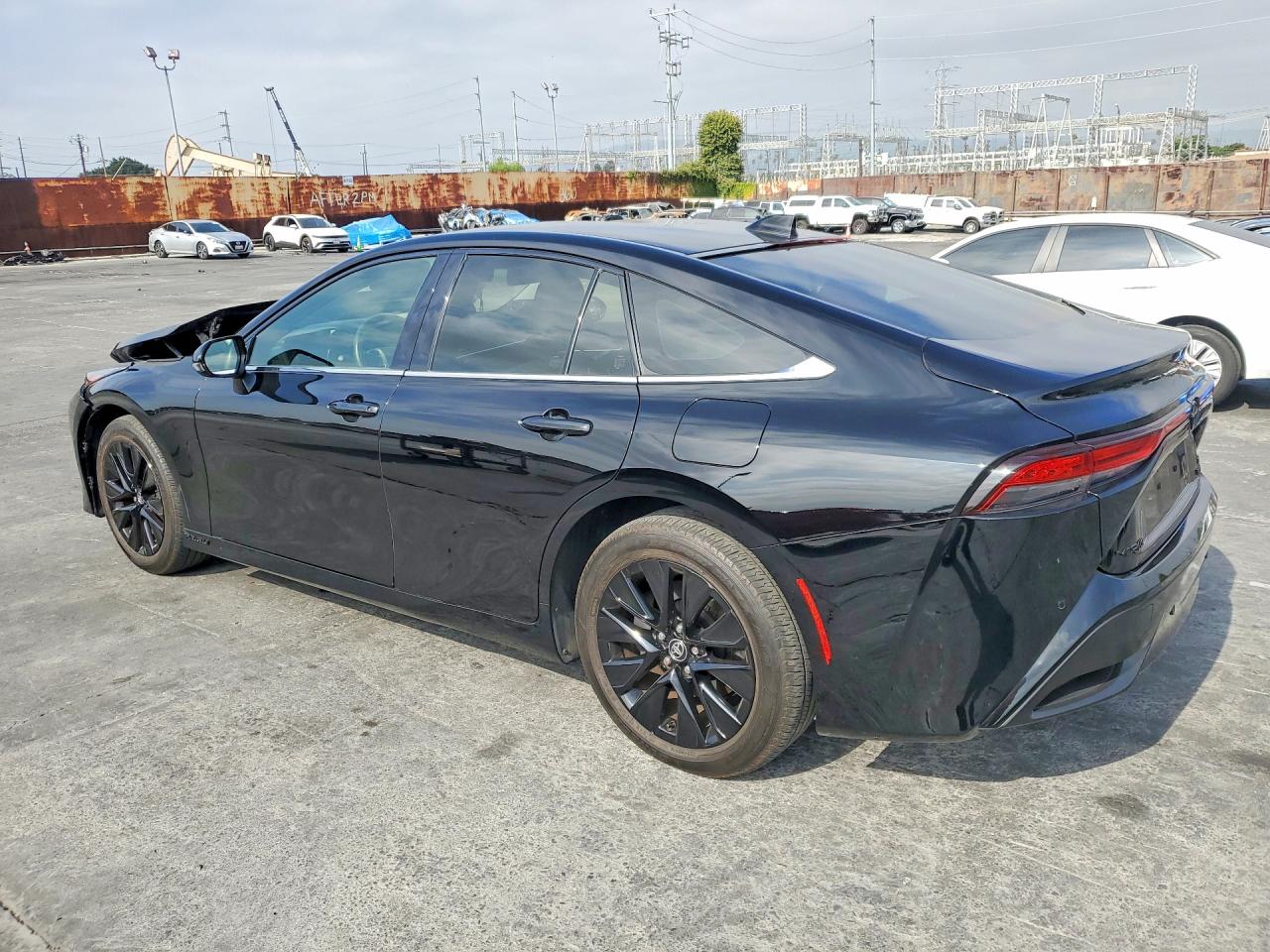 2021 TOYOTA MIRAI XLE — снимка 2