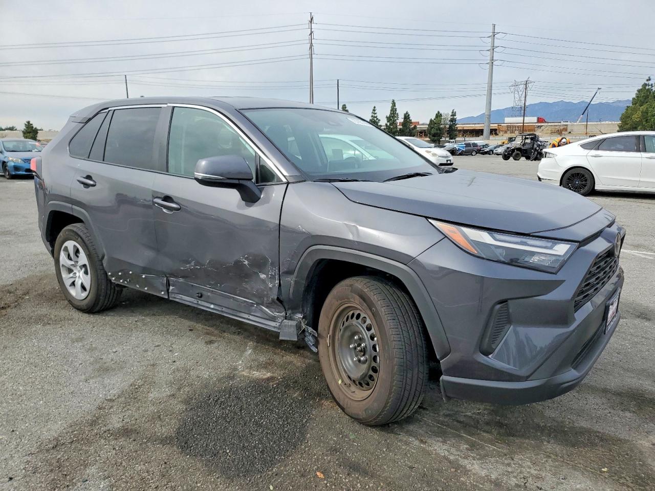 2025 TOYOTA RAV4 LE — снимка 4