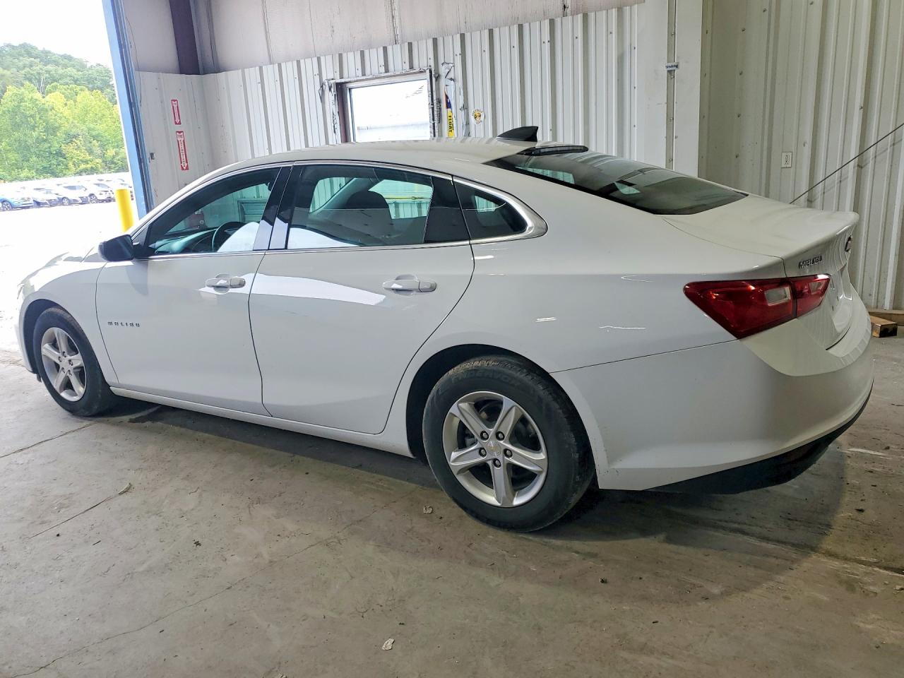 2023 CHEVROLET MALIBU LS — снимка 2