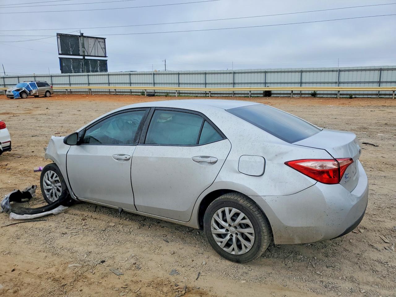2018 TOYOTA COROLLA LE — снимка 2