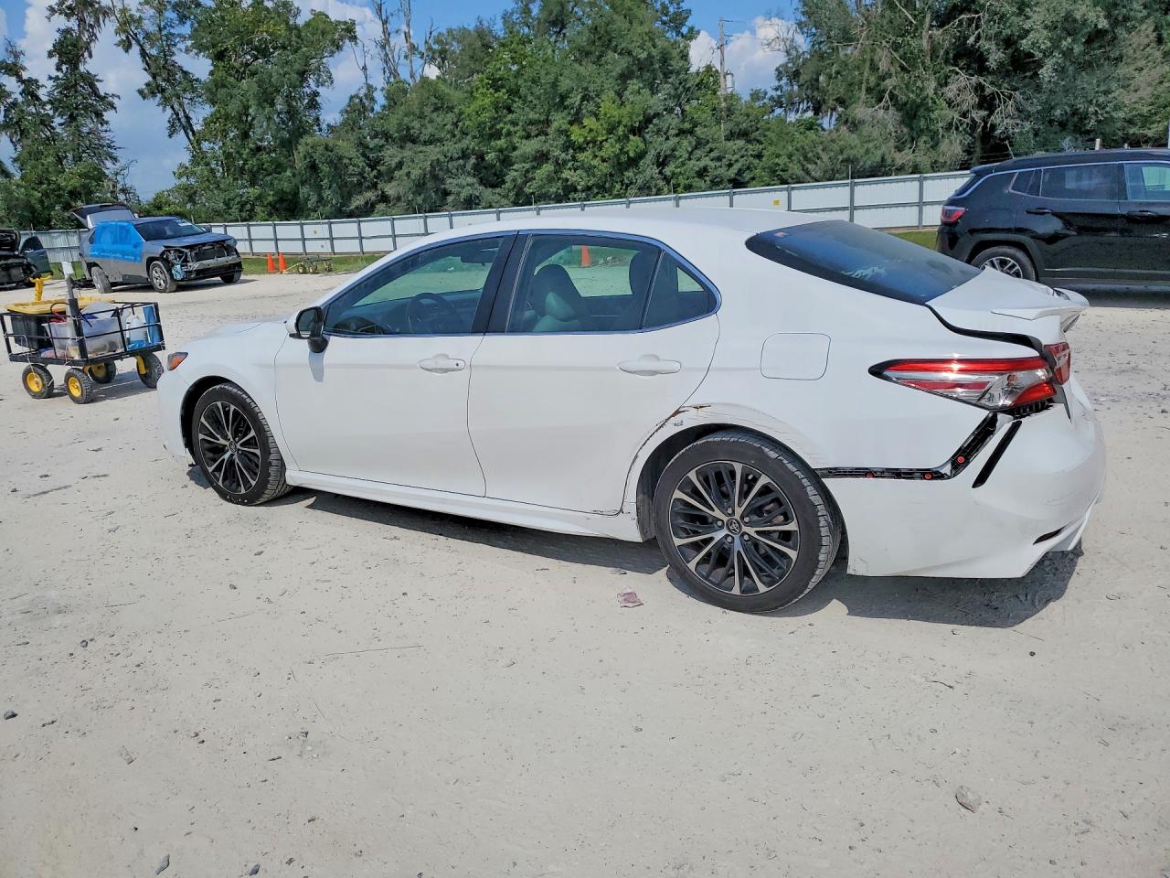 2018 TOYOTA CAMRY SE — снимка 2