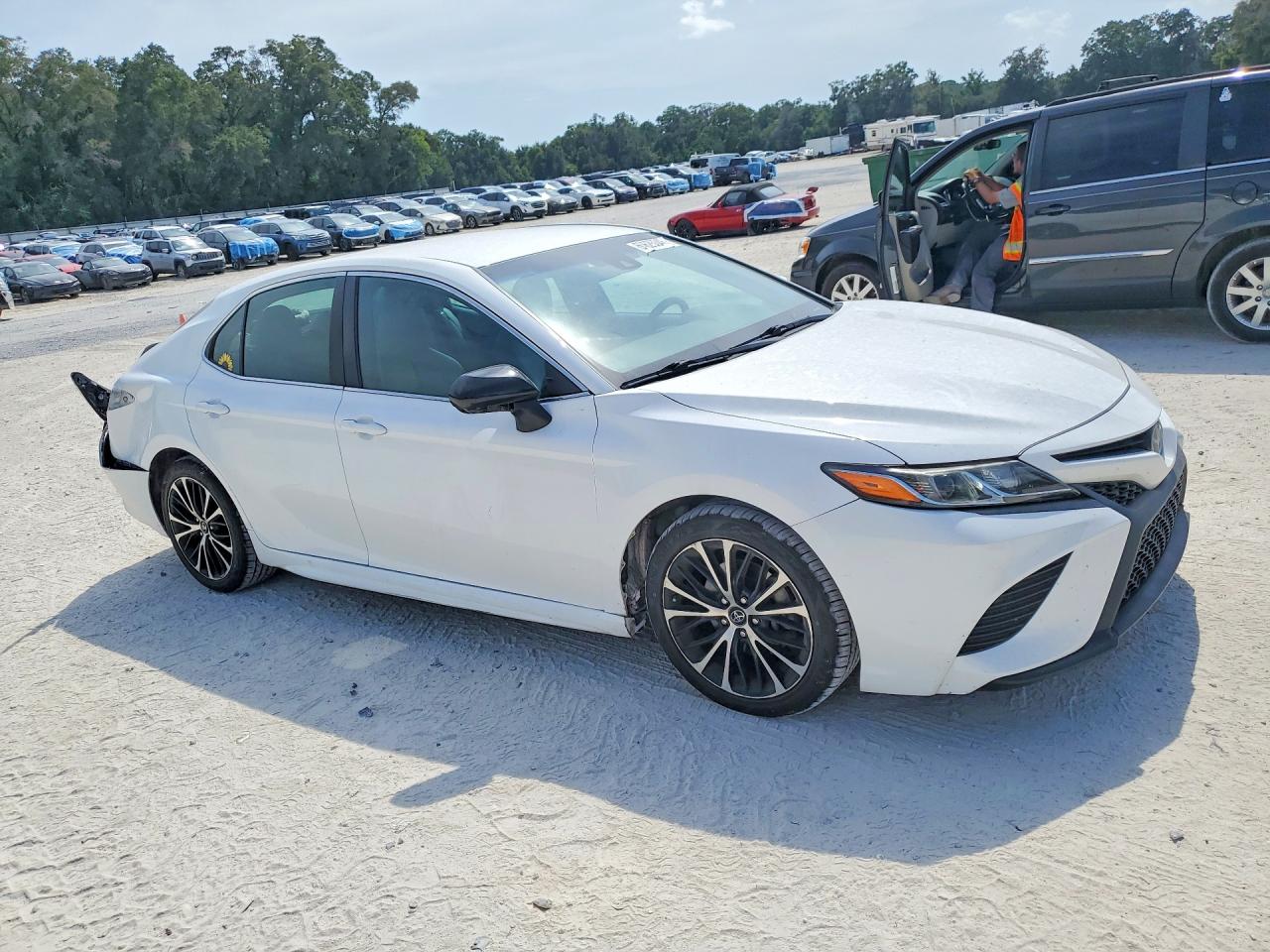 2018 TOYOTA CAMRY SE — снимка 4