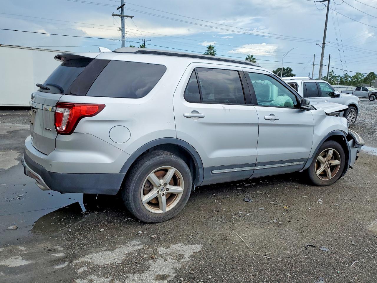 2017 FORD EXPLORER XLT — снимка 3