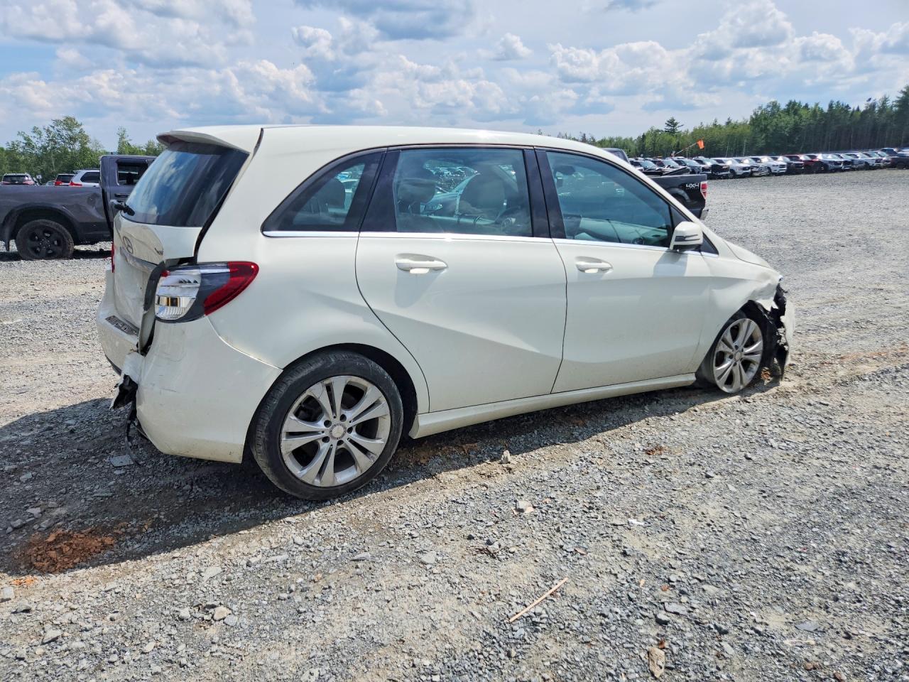 2017 MERCEDES-BENZ B 250 4MATIC — снимка 3