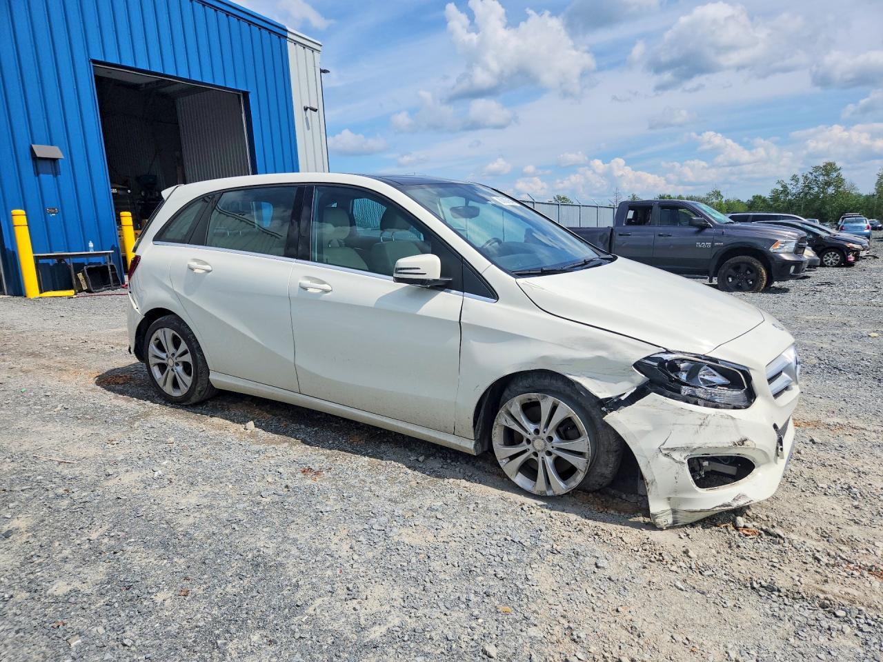 2017 MERCEDES-BENZ B 250 4MATIC — снимка 4