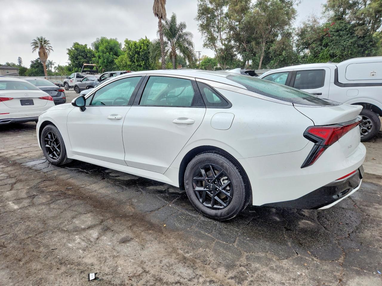 2025 KIA K5 LXS — снимка 2