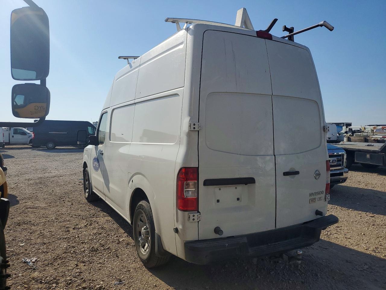 2016 NISSAN NV 2500 HD SV — снимка 2