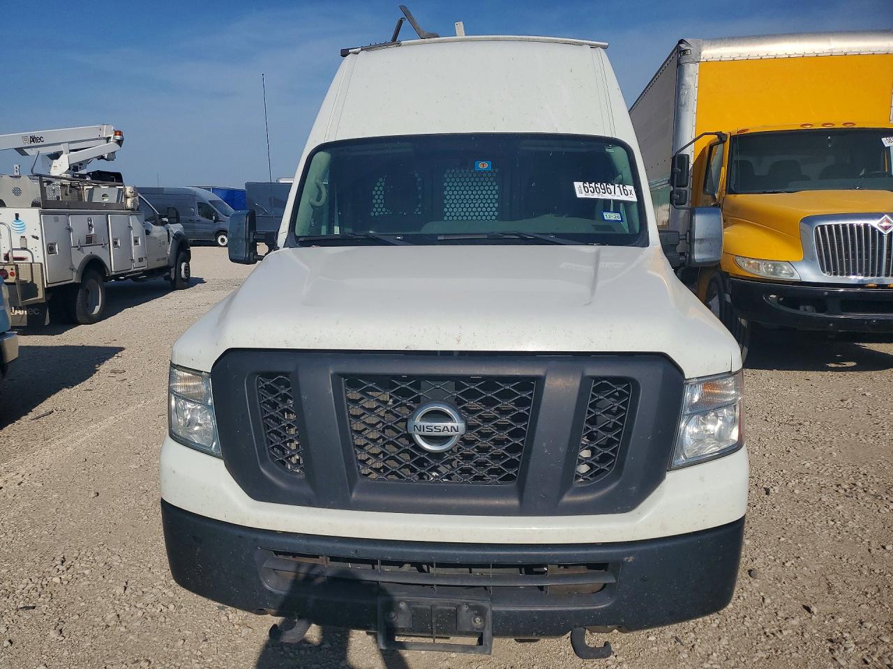 2016 NISSAN NV 2500 HD SV — снимка 5