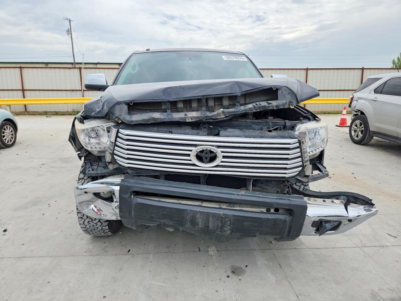 2017 TOYOTA TUNDRA CREWMAX LIMITED — снимка 5