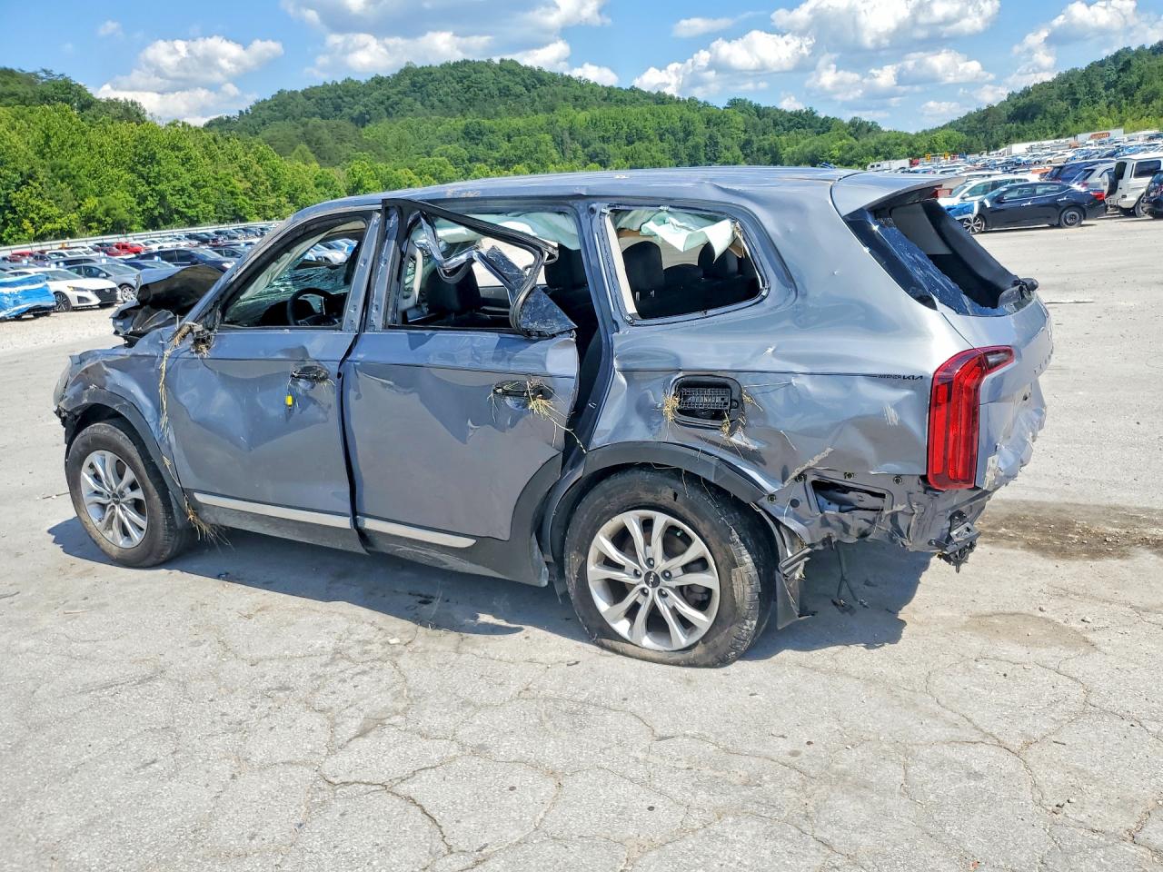 2022 KIA TELLURIDE LX — снимка 2