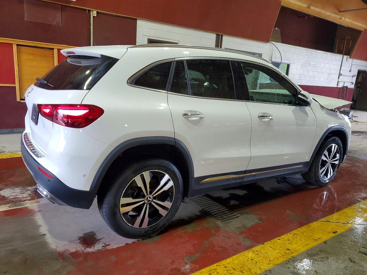 2025 MERCEDES-BENZ GLA 250 — снимка 3
