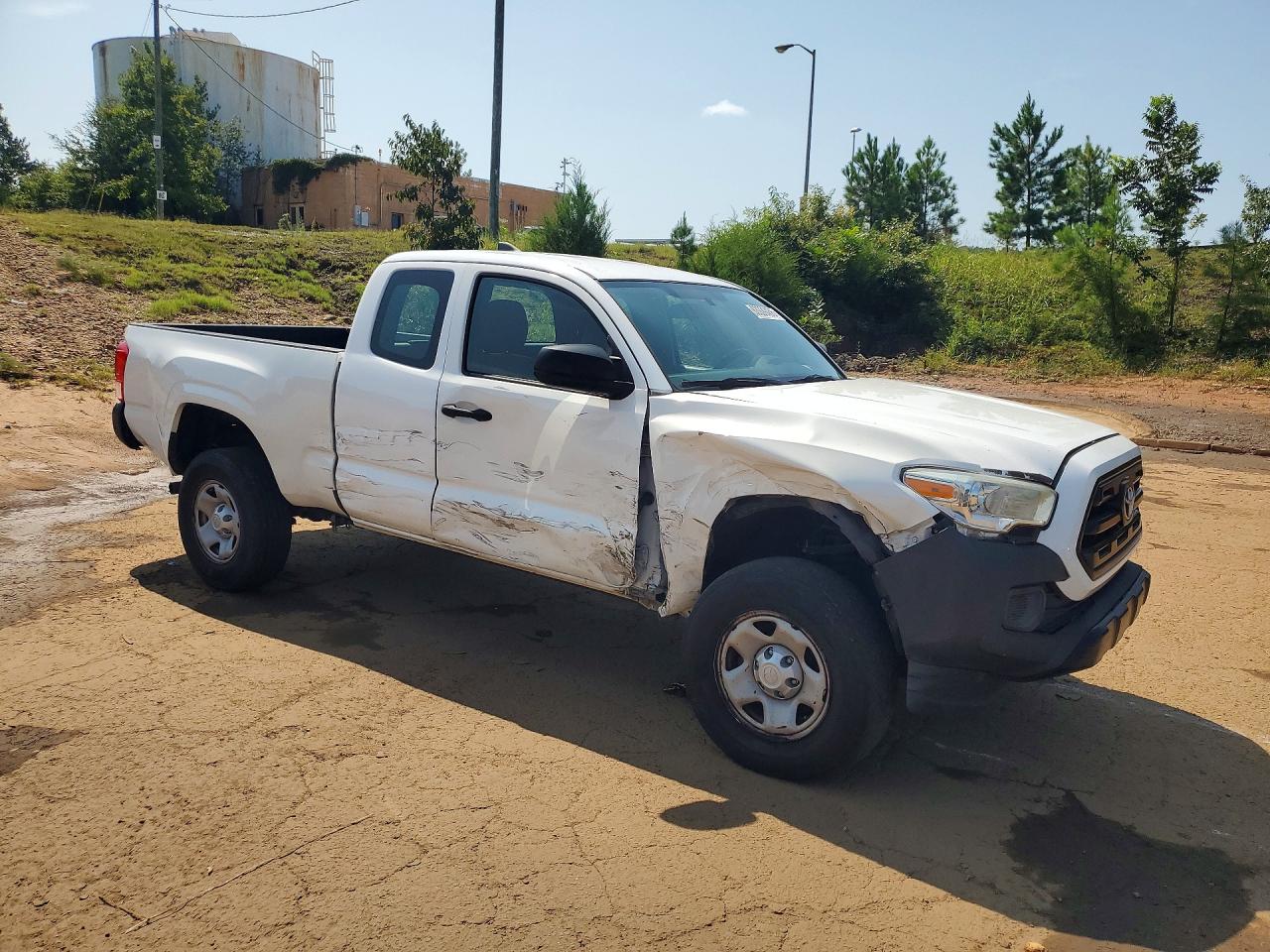 2017 TOYOTA TACOMA SR — снимка 4