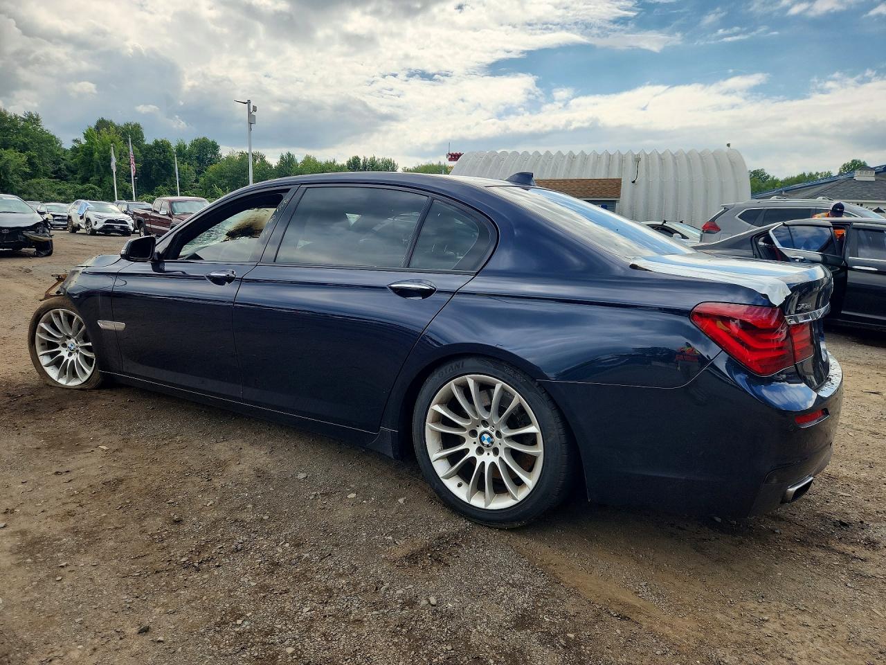 2014 BMW 750 LXI — снимка 2