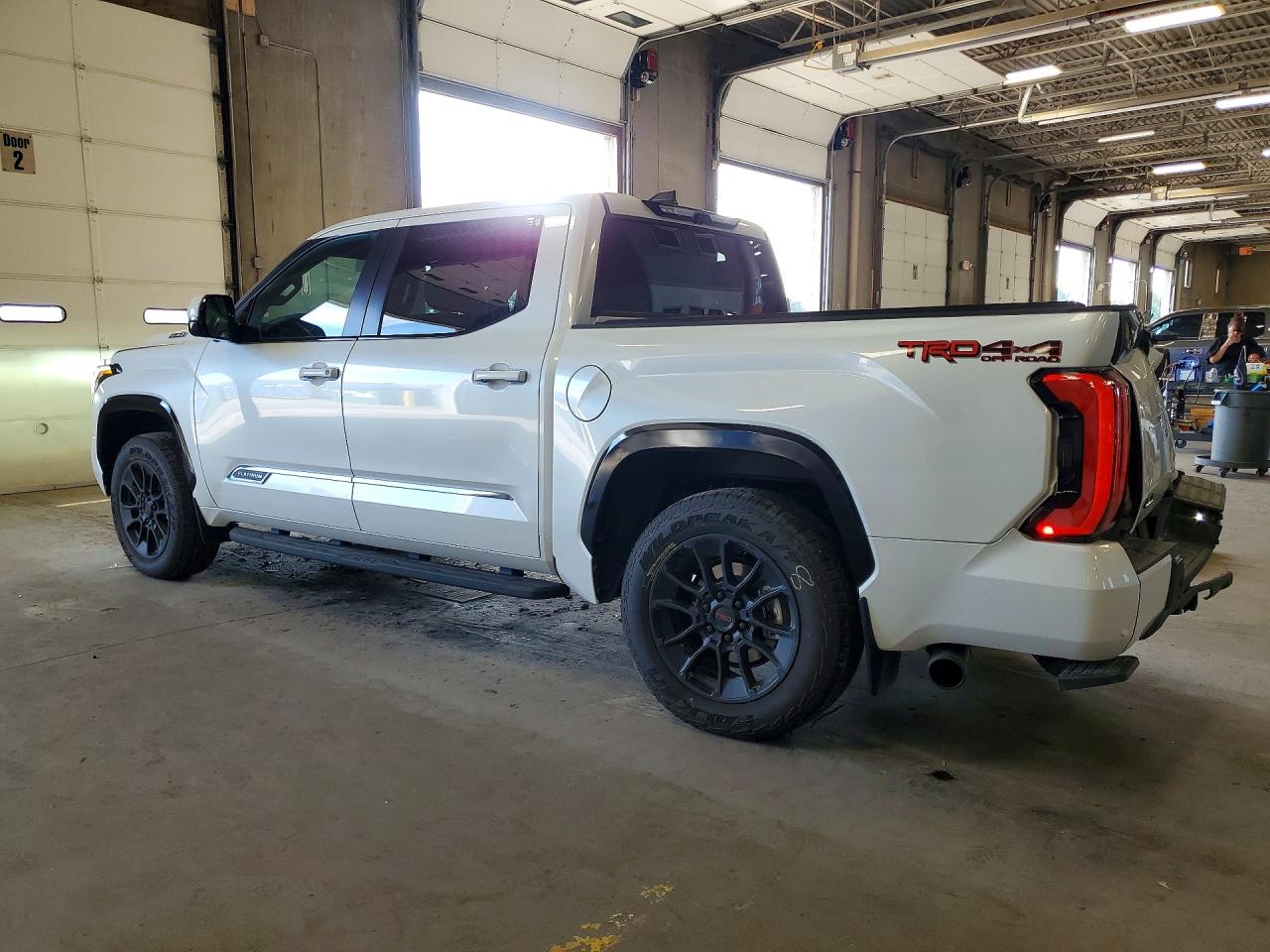2026 TOYOTA TUNDRA PLATINUM HV — снимка 2