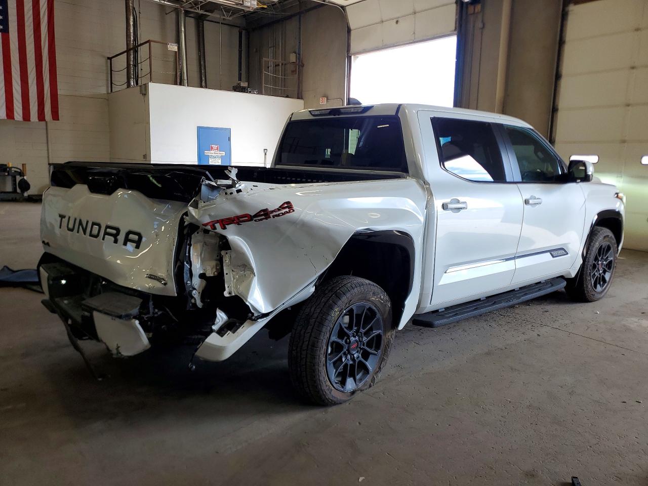 2026 TOYOTA TUNDRA PLATINUM HV — снимка 3