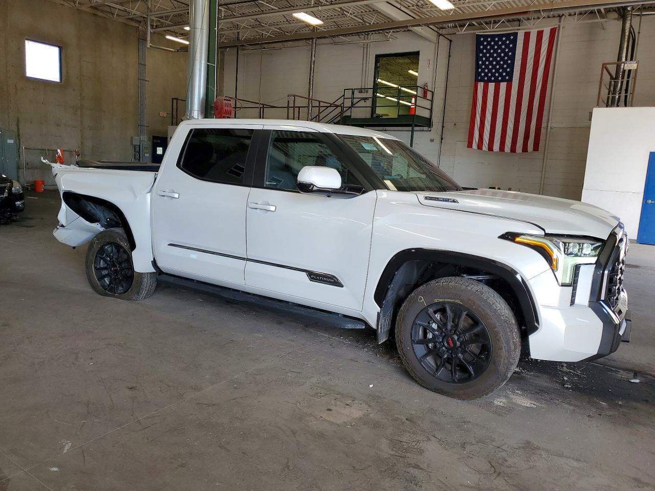 2026 TOYOTA TUNDRA PLATINUM HV — снимка 4