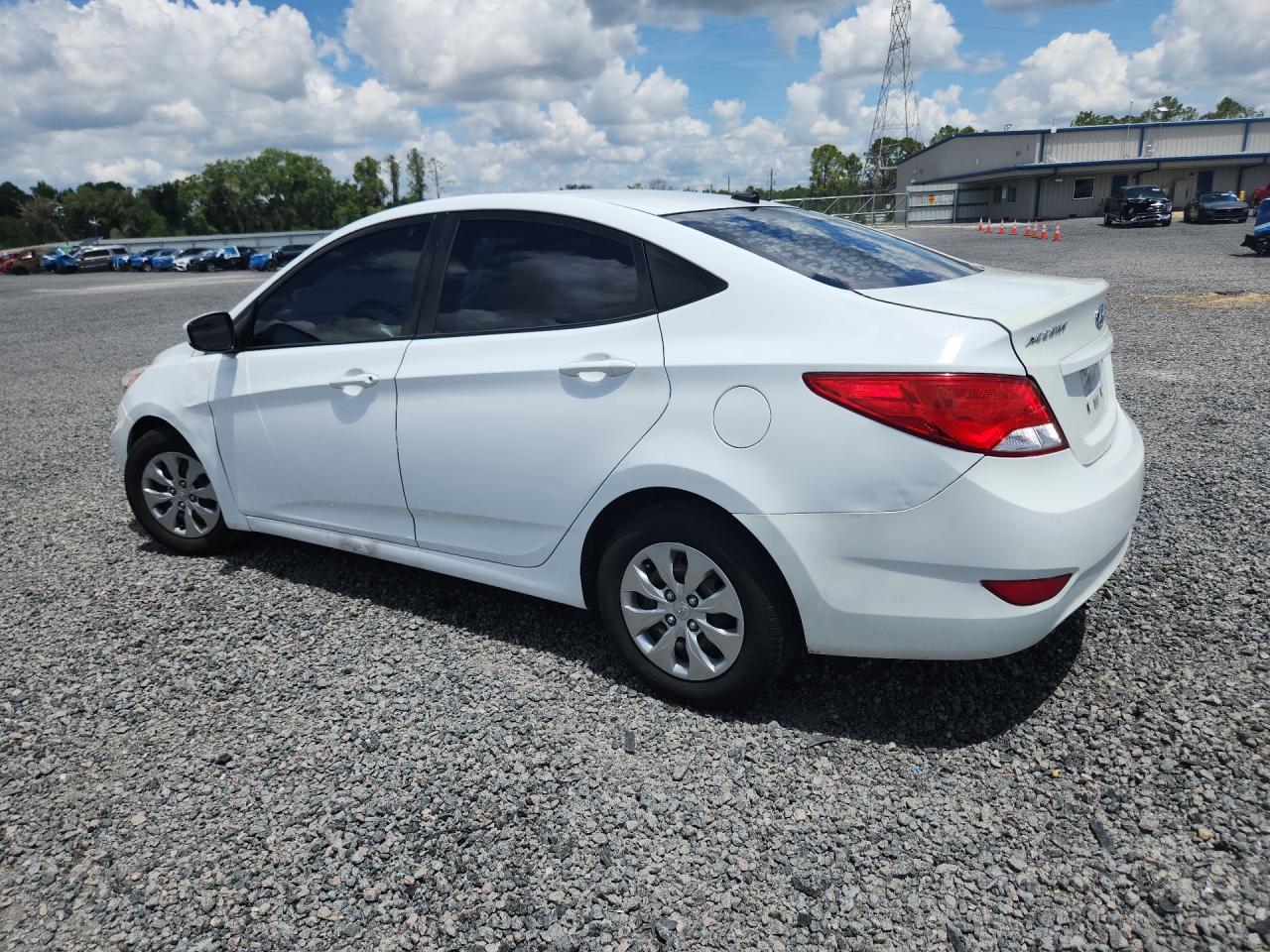 2017 HYUNDAI ACCENT SE — снимка 2